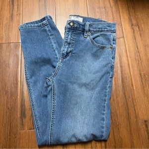 Pre-owned no flaws free people skinny cropped jeans size 26